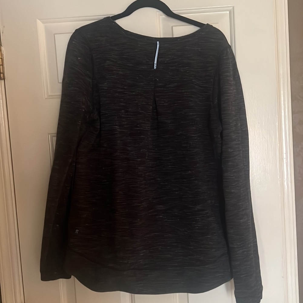 Lululemon pull over sweatshirt, size 12